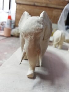 藤吉憲典　動物彫刻