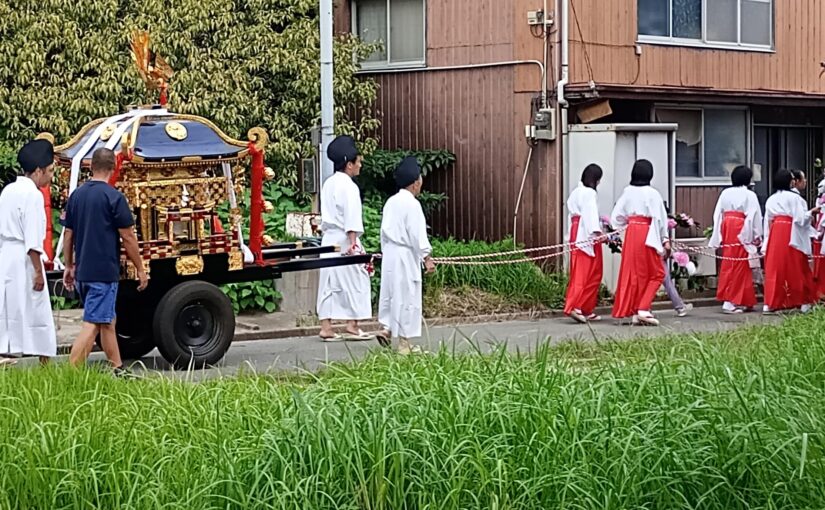 津屋崎千軒の10月は、波折神社のおくんちと音楽散歩。