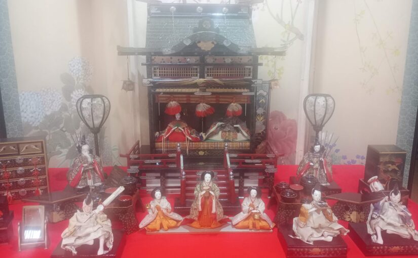 毎年恒例、三月の津屋崎千軒は、お雛様をあちらこちらでご覧いただけます♪